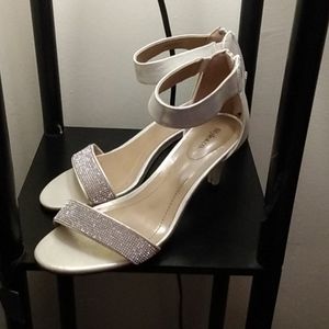 Pearl silver rhinestone heels